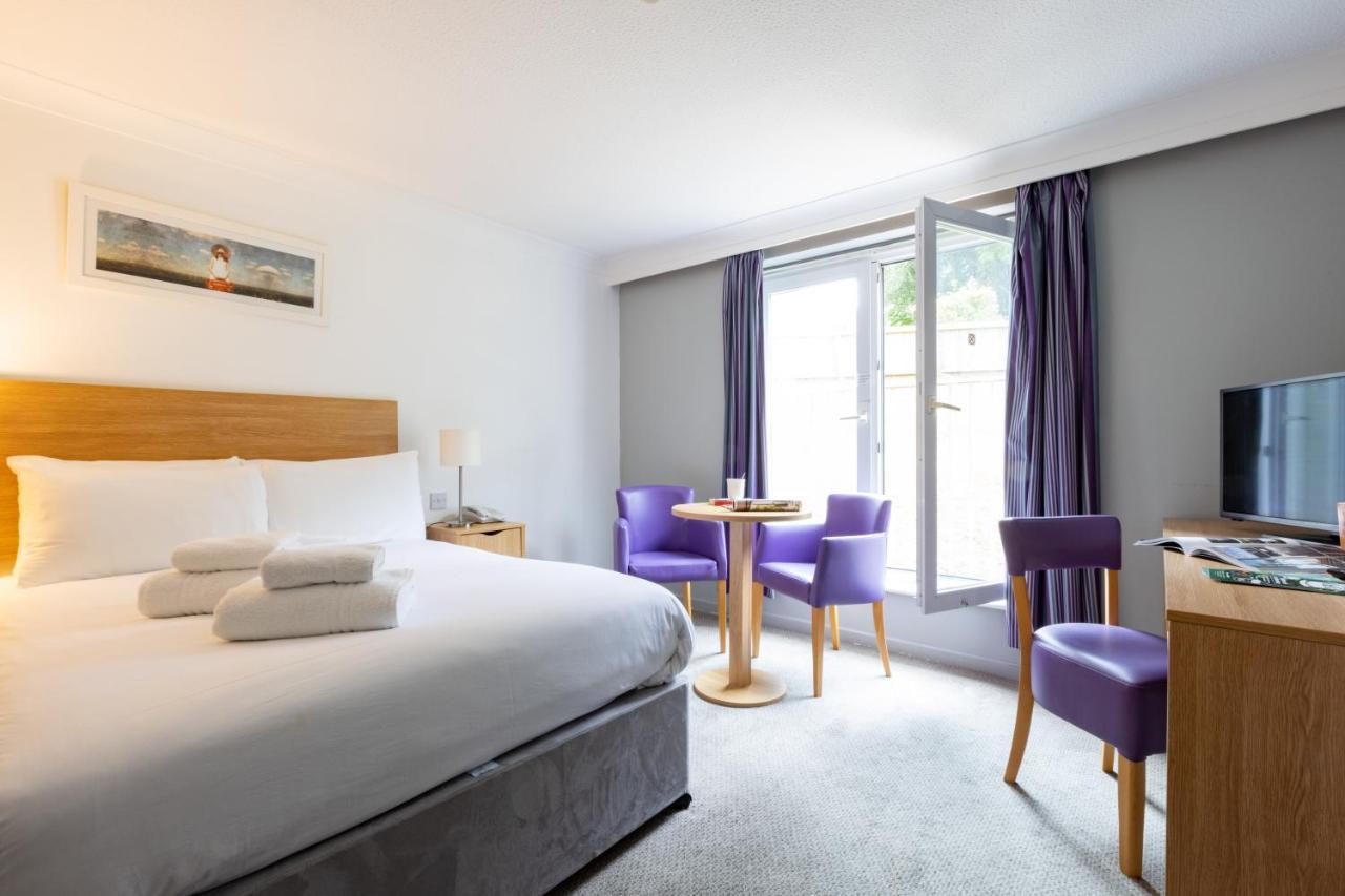 The Broadway Park Hotel Sandown Extérieur photo