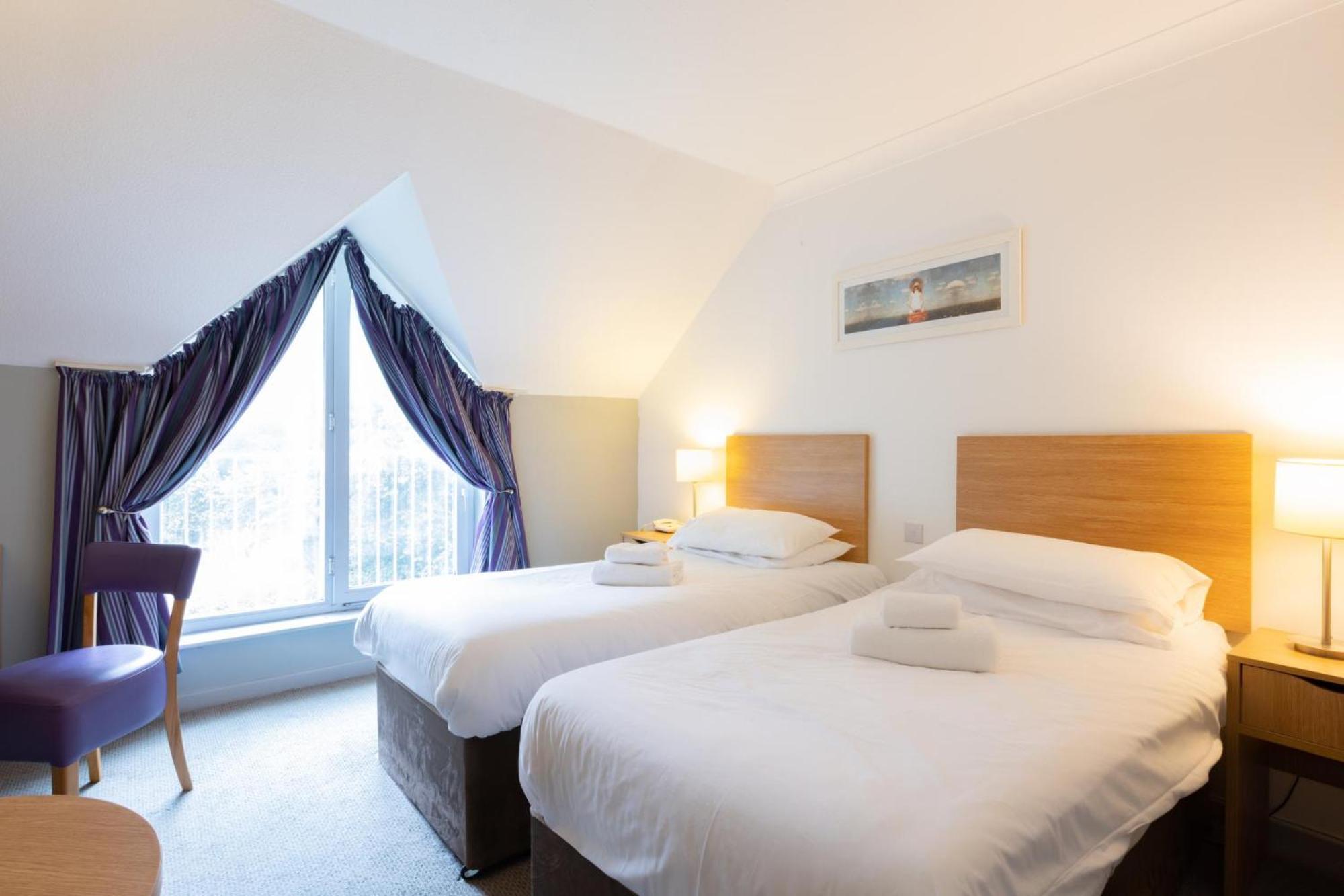 The Broadway Park Hotel Sandown Extérieur photo