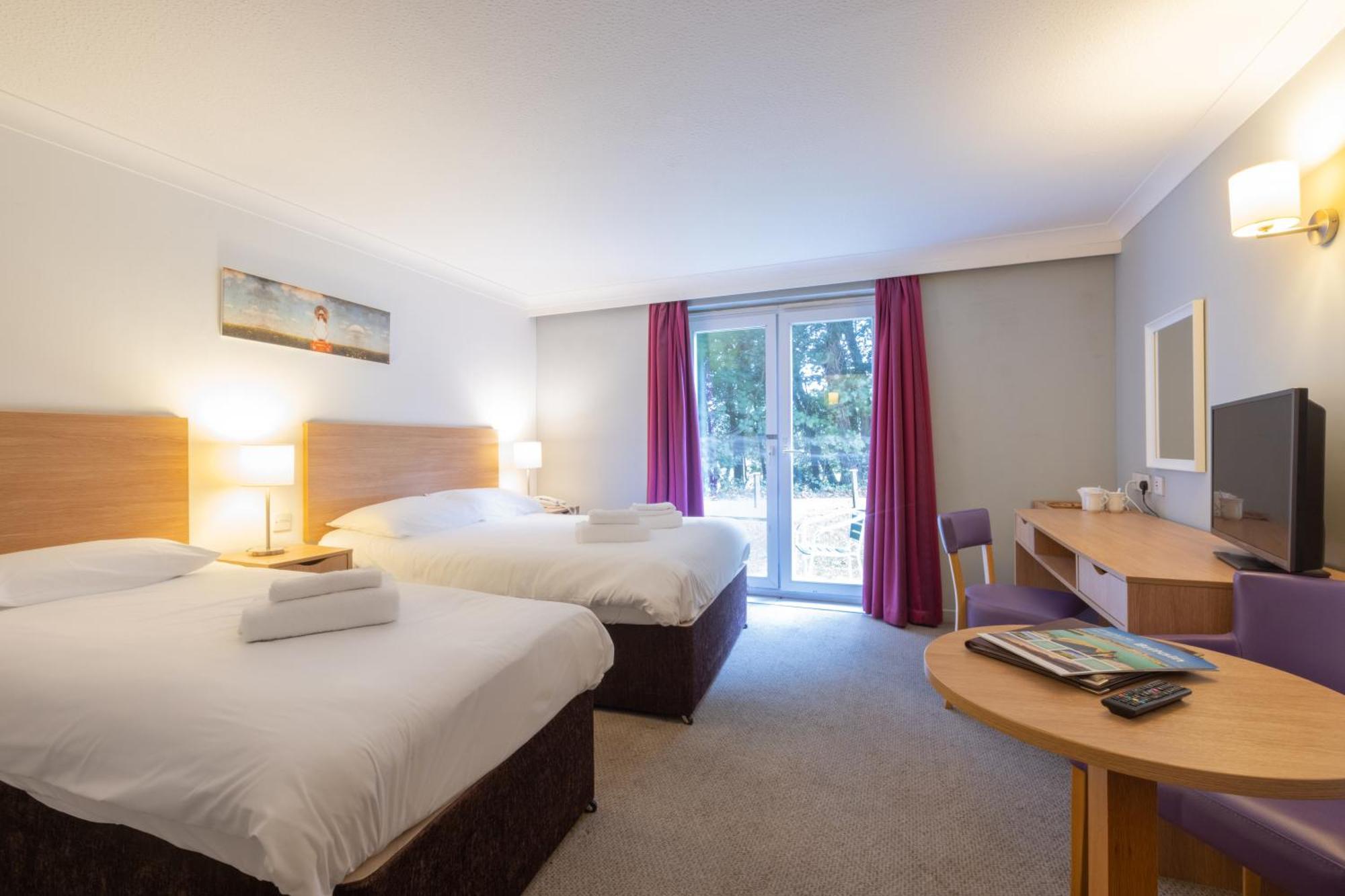 The Broadway Park Hotel Sandown Extérieur photo
