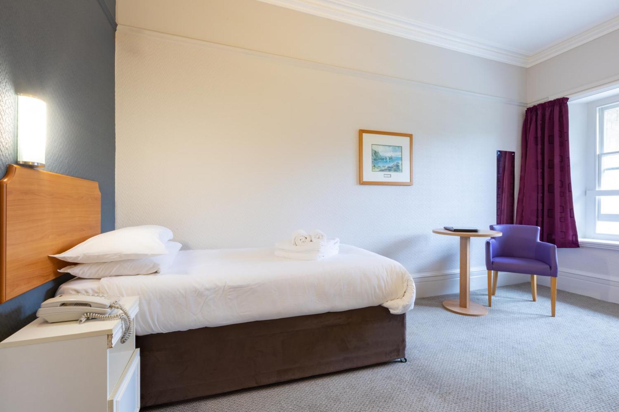 The Broadway Park Hotel Sandown Extérieur photo